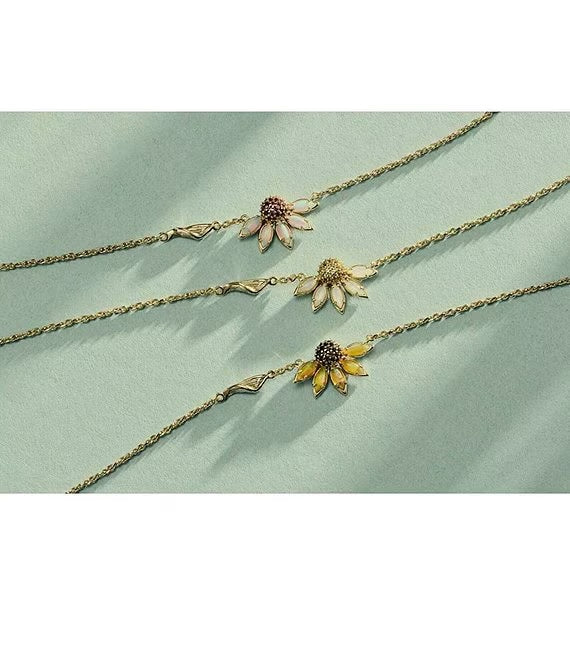 Anya Flower Pendant Gold Light Pink Mix