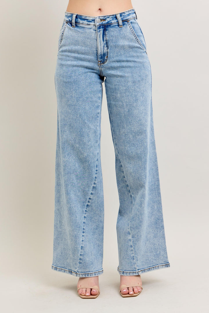 HW Stone Wash Retro Wide Fit w/Skewed Inseam