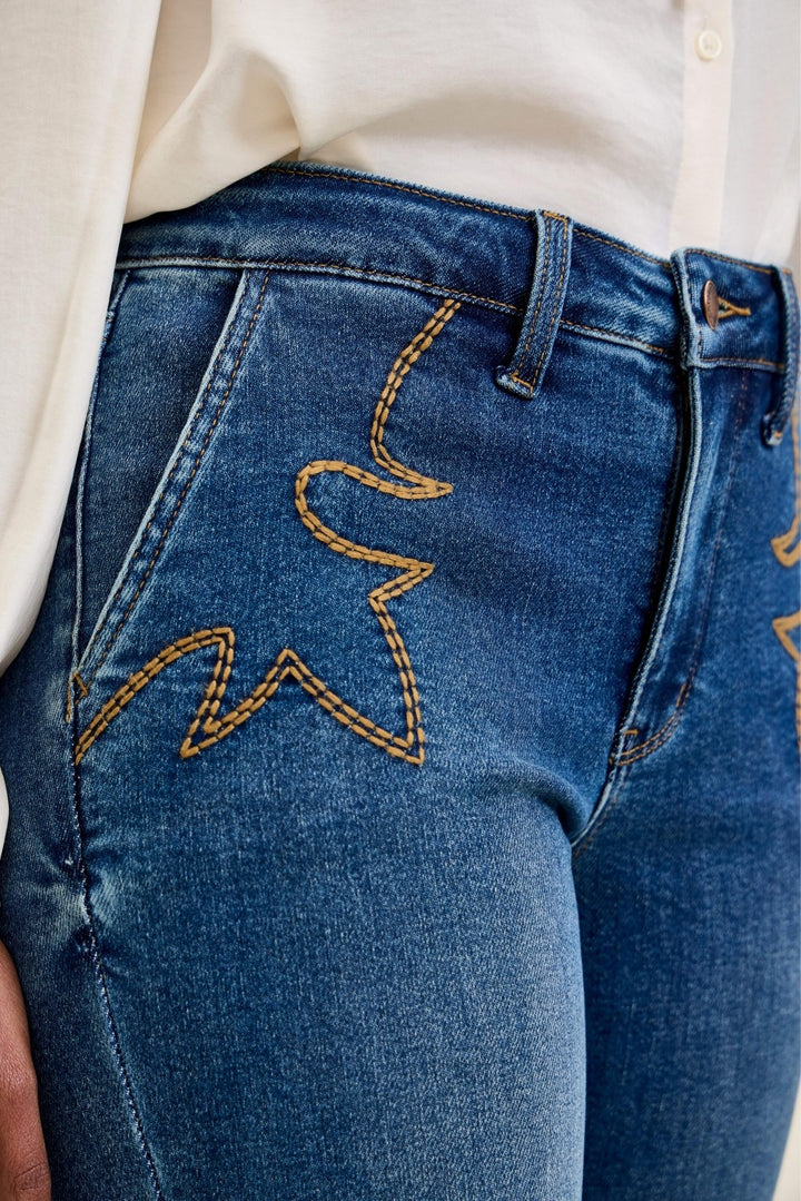 Daisy Bootcut W/ Cowboy Boot Stitching