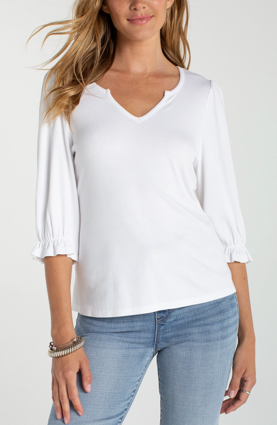 Elbow Sleeve Notch Sleeve Knot Tee