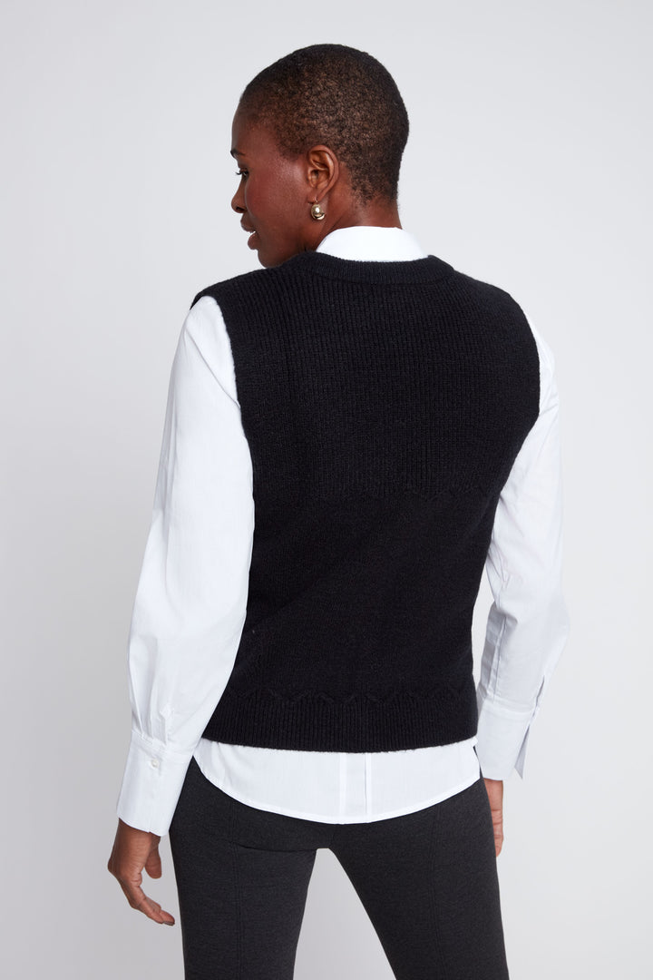 Black Sweater Vest w/Leopard Tie